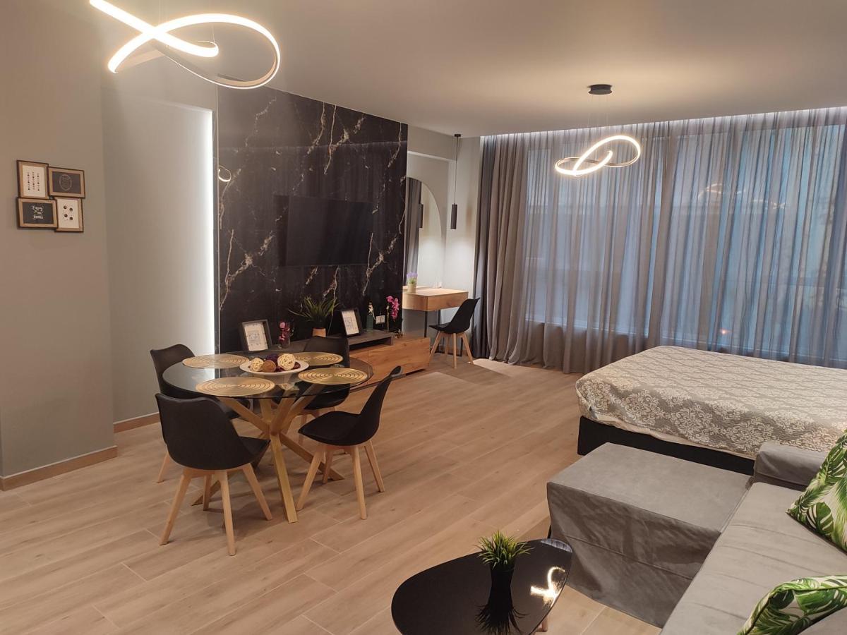 Amazing Apartments @ Monastiraki Subway Station Athen Exterior foto